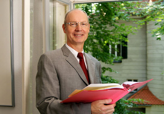 RA  Andreas Kulle, 80639 München, Renatastraße 71