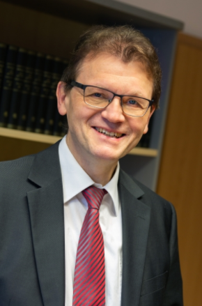 Rechtsanwalt    Bernhard Piehler