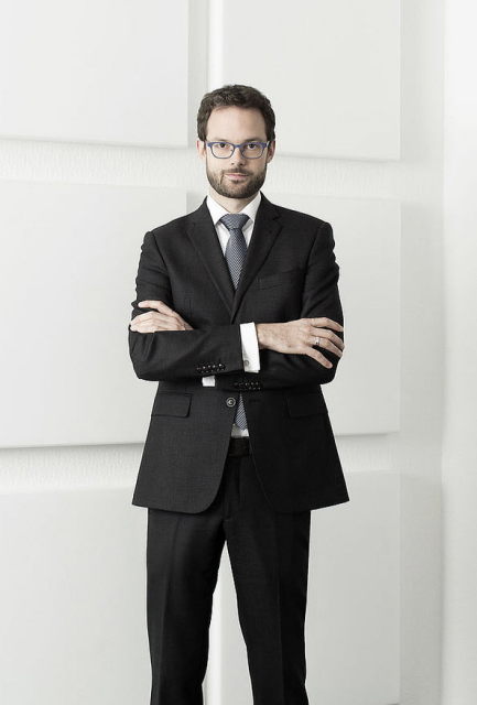 Rechtsanwalt  Dr.  Florian Schlenker