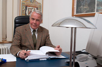Rechtsanwalt  Prof. Dr.  Hartmut Lange