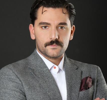 Rechtsanwalt   Mert Karabiyik