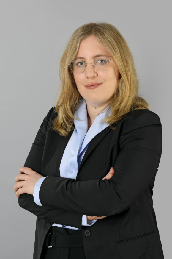RA  Nina Hake, 10707 Berlin, Kurfürstendamm 167