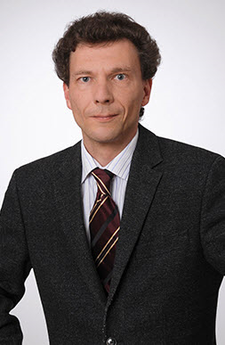 Rechtsanwalt  Dr.  Oliver Köppen