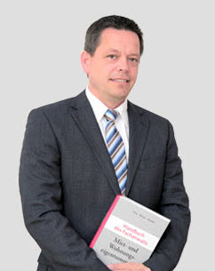 Rechtsanwalt  Dr.  Ralf Glandien