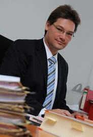 Rechtsanwalt  Dr.  Ralf Molzahn