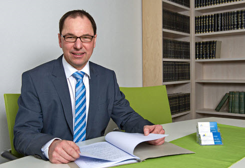 Rechtsanwalt    Roman Hanisch
