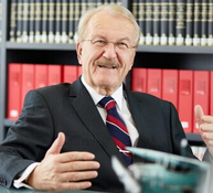 Rechtsanwalt und Mediator Dr. Volker Rabaa