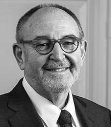 Rechtsanwalt und Notar Anton Volk