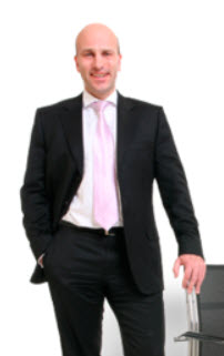 RA u. Notar Dr. Christian Menge, 22926 Ahrensburg, Bahnhofstraße 2