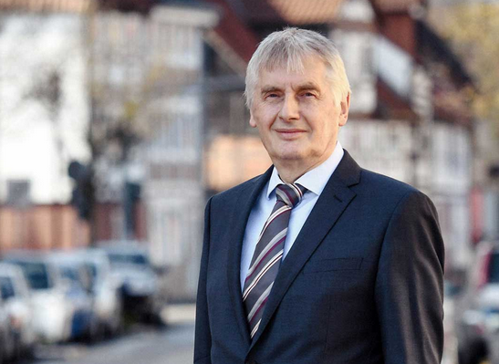 Rechtsanwalt und Notar Ewald Lambertz