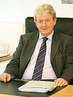 Rechtsanwalt und Notar    Frank Möller
