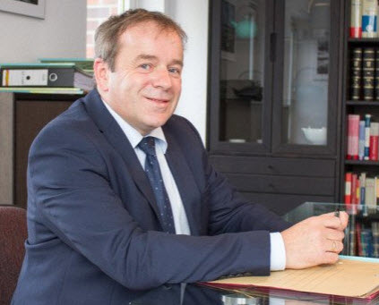 RA u. Notar  Gralf Jacobs, 26427 Esens, Steinstraße 42