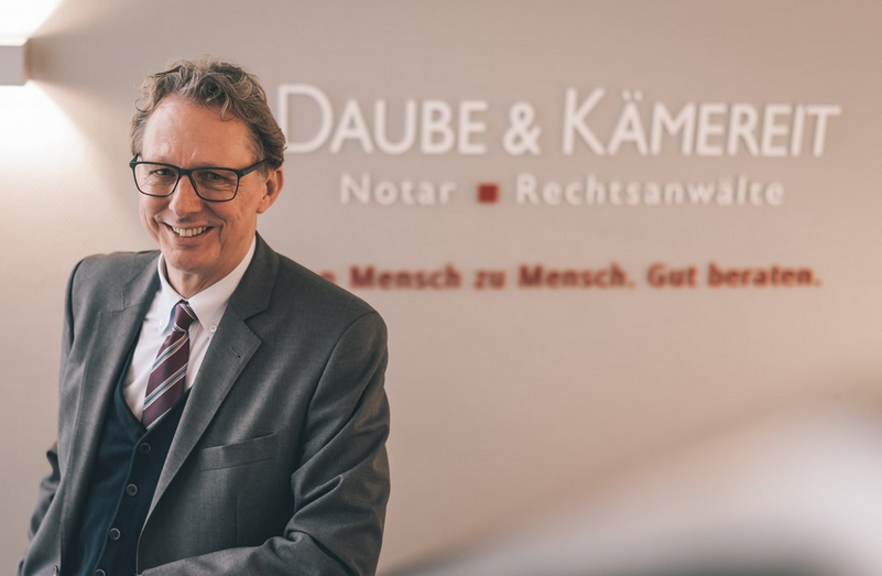Rechtsanwalt und Notar    Jörg Daube