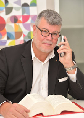 Rechtsanwalt und Notar   Michael Peter Demmer