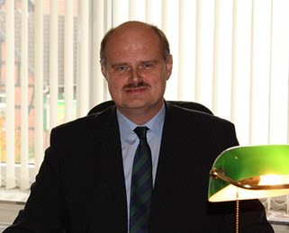 Rechtsanwalt und Notar    Reinhard Lührmann