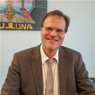 Rechtsanwalt und Notar   Volker Stierling
