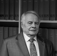 Rechtsanwalt und Notar a.D.    Karl-Günther Petry