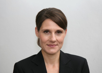 Rechtsanwältin  Dr.  Anne Kaumanns-Langer