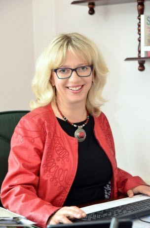 Rechtsanwältin    Annette Heinz