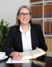 Rechtsanwältin   Barbara Häring