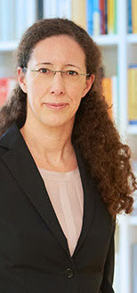 Rechtsanwältin    Claudia Crespi
