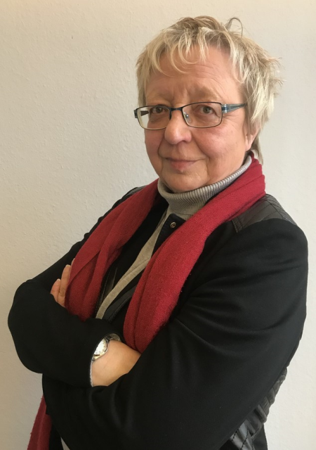 Rechtsanwältin    Erika Müller