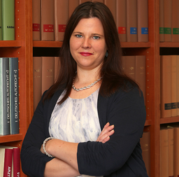 Rechtsanwältin    Hannah Bowe