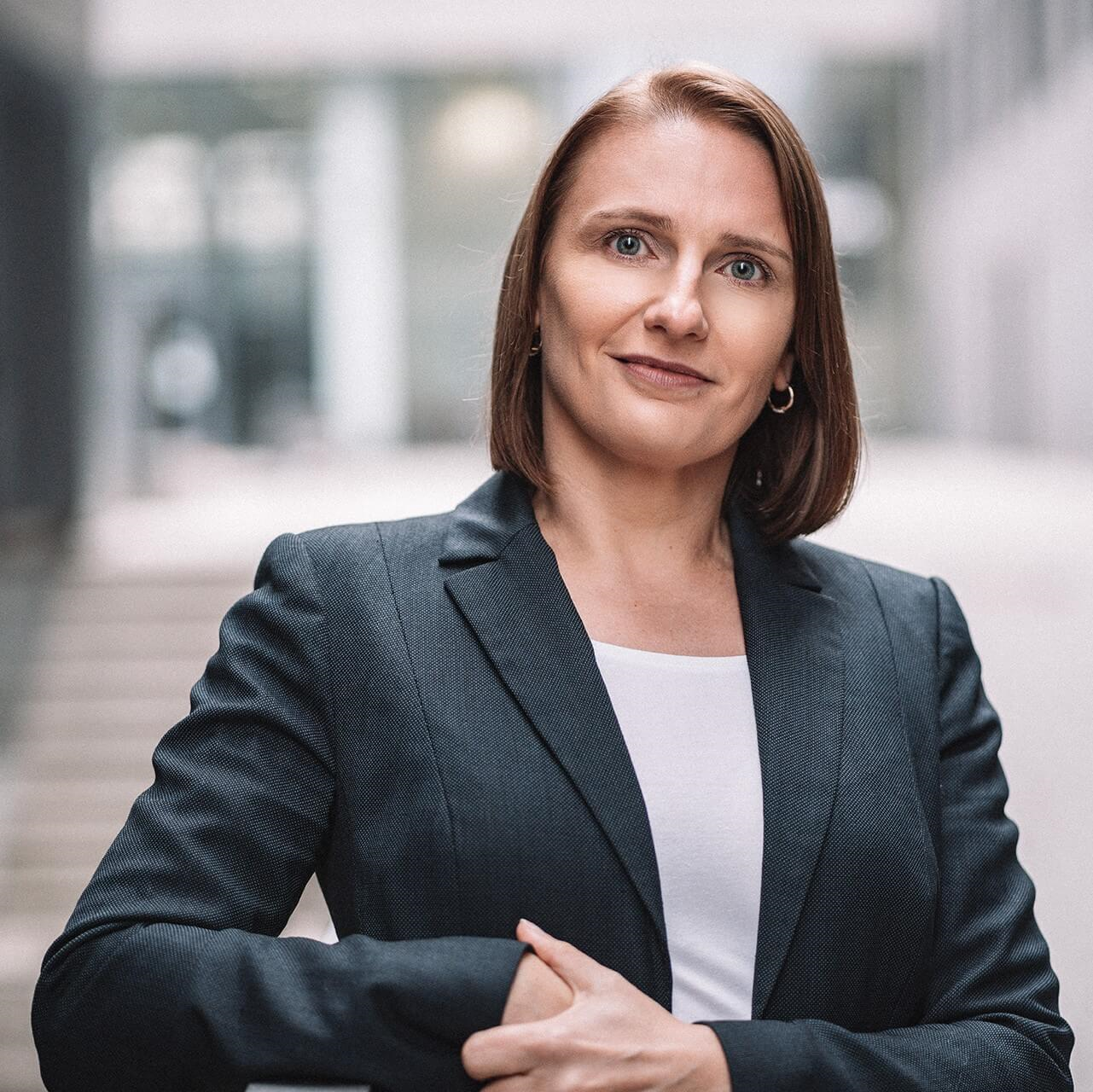 Rechtsanwältin    Katrin Alznauer