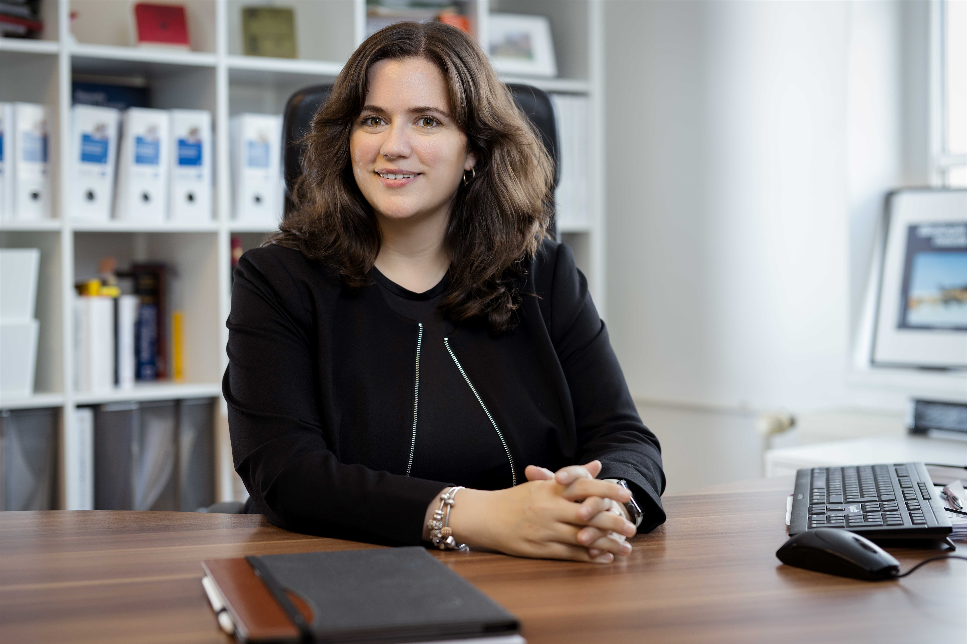 Rechtsanwältin   Laura Elaine Hoffmann