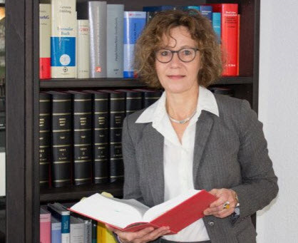 Rechtsanwältin    Petra Jacobs