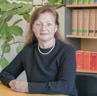 Rechtsanwältin   Ruth Jäger