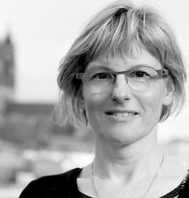 Rechtsanwältin   Simone Glaser