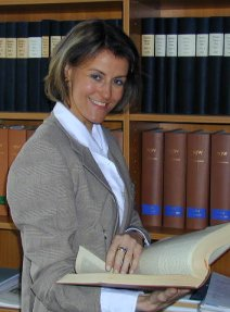 Rechtsanwältin  Dr.  Ulrike Wabnitz
