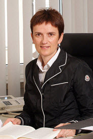 Rechtsanwältin und Notarin   Beate Hellmich-Remmert