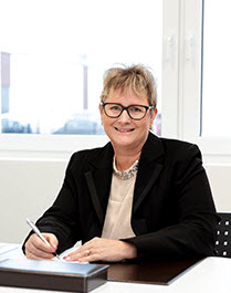 Rechtsanwältin und Notarin   Franziska Zenke