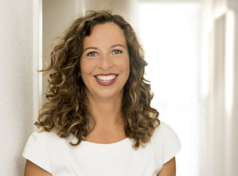 Rechtsanwältin und Notarin   Kerstin Clausen