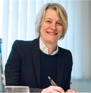 Rechtsanwältin und Notarin   Mariele Langehaneberg